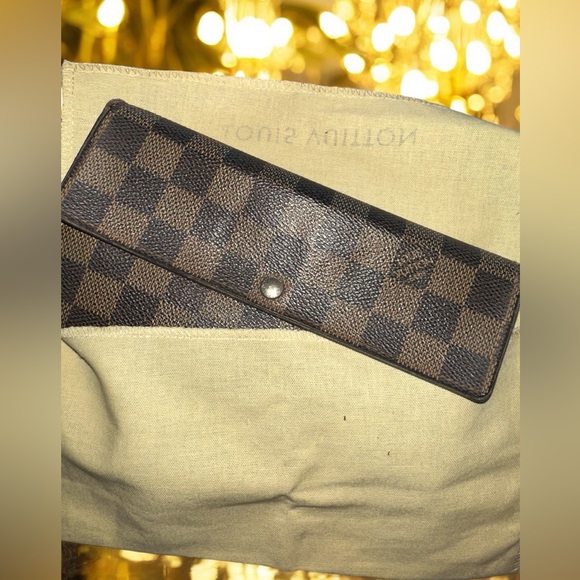 AUTH Louis Vuitton Damier Porte Feuille Sarah Long Bifold Wallet Flaws $735 Ret - Picture 15 of 16